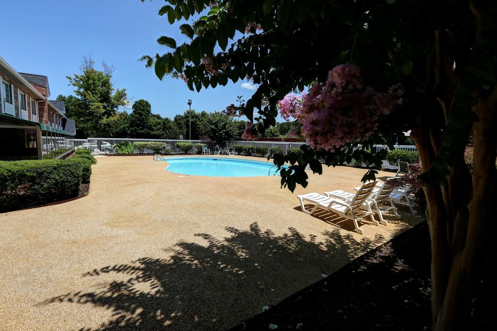 Country Inn & Suites By Radisson, Charlotte I-85 Airport, Nc Bagian luar foto