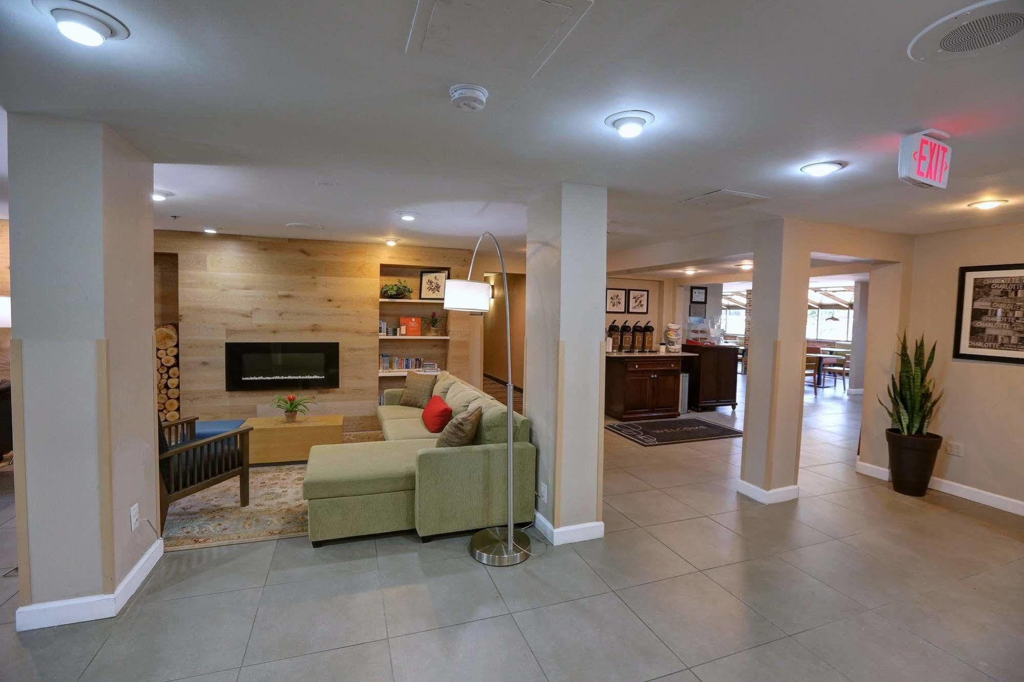 Country Inn & Suites By Radisson, Charlotte I-85 Airport, Nc Bagian luar foto