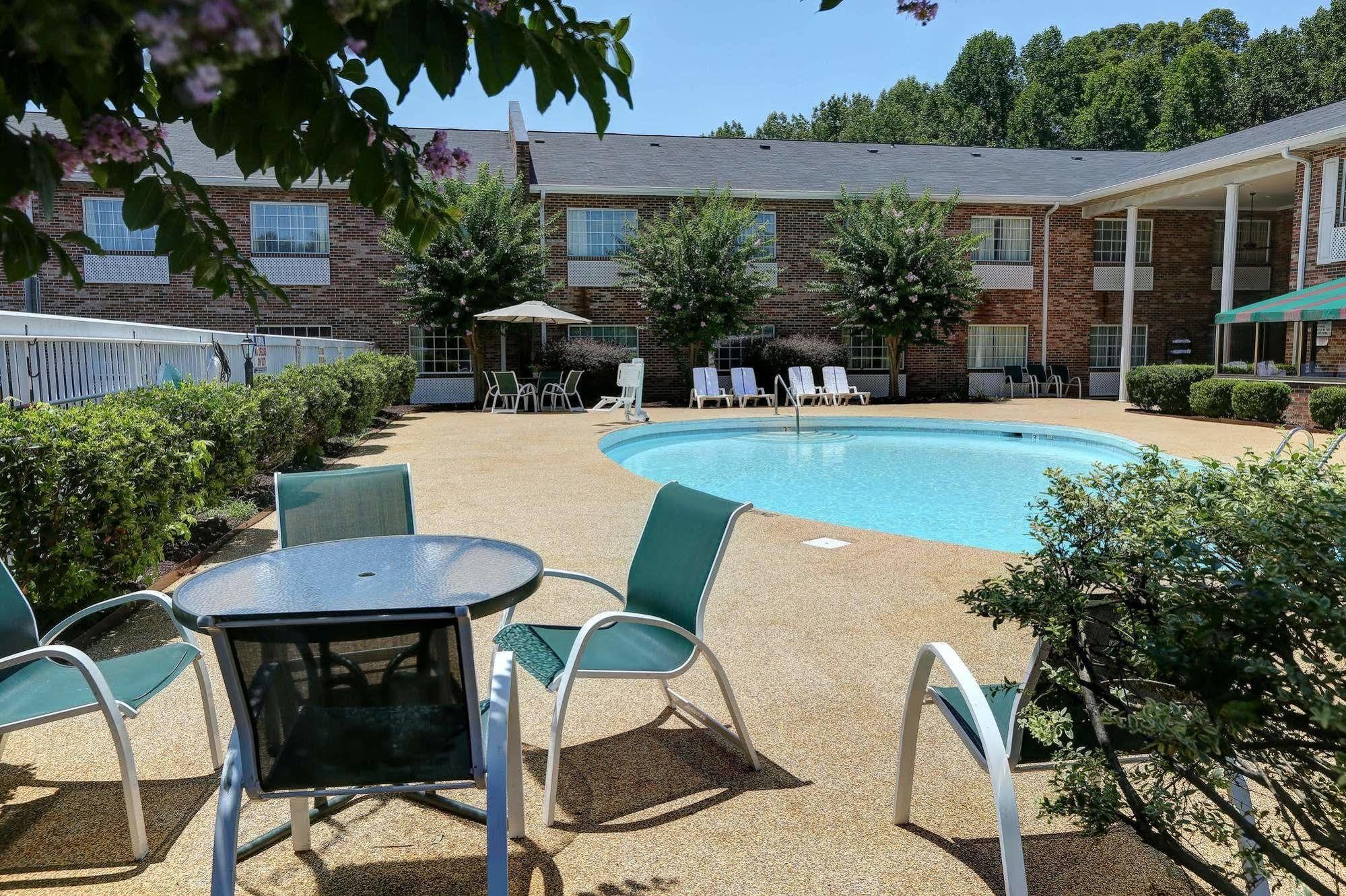 Country Inn & Suites By Radisson, Charlotte I-85 Airport, Nc Bagian luar foto